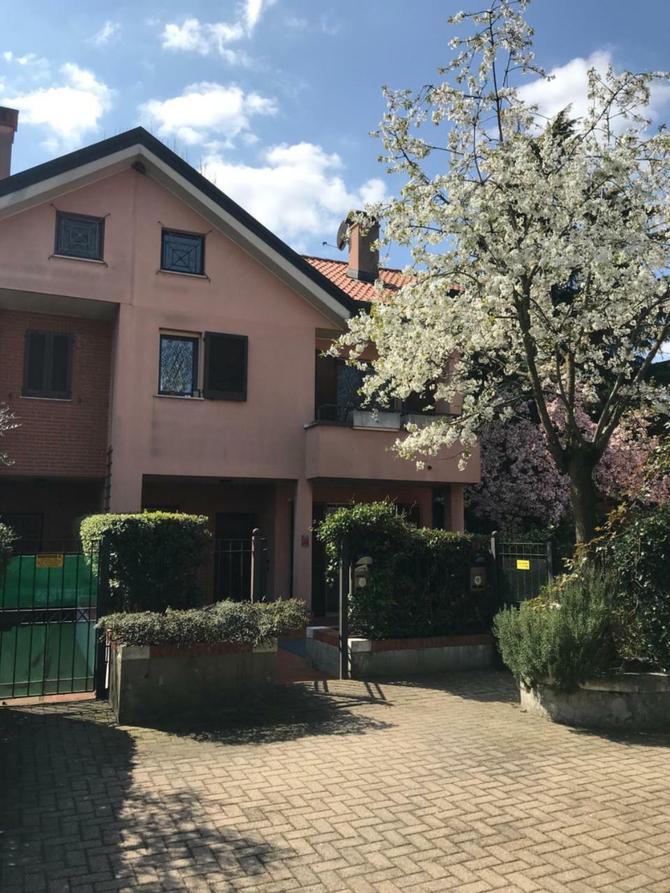 Bed & Breakfast Borgo Dei Fiori Rozzano